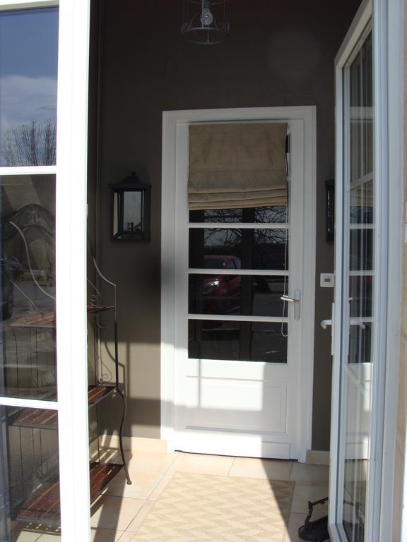 La Maison De Vacances Les Marronniers มองตาเญ ห้อง รูปภาพ